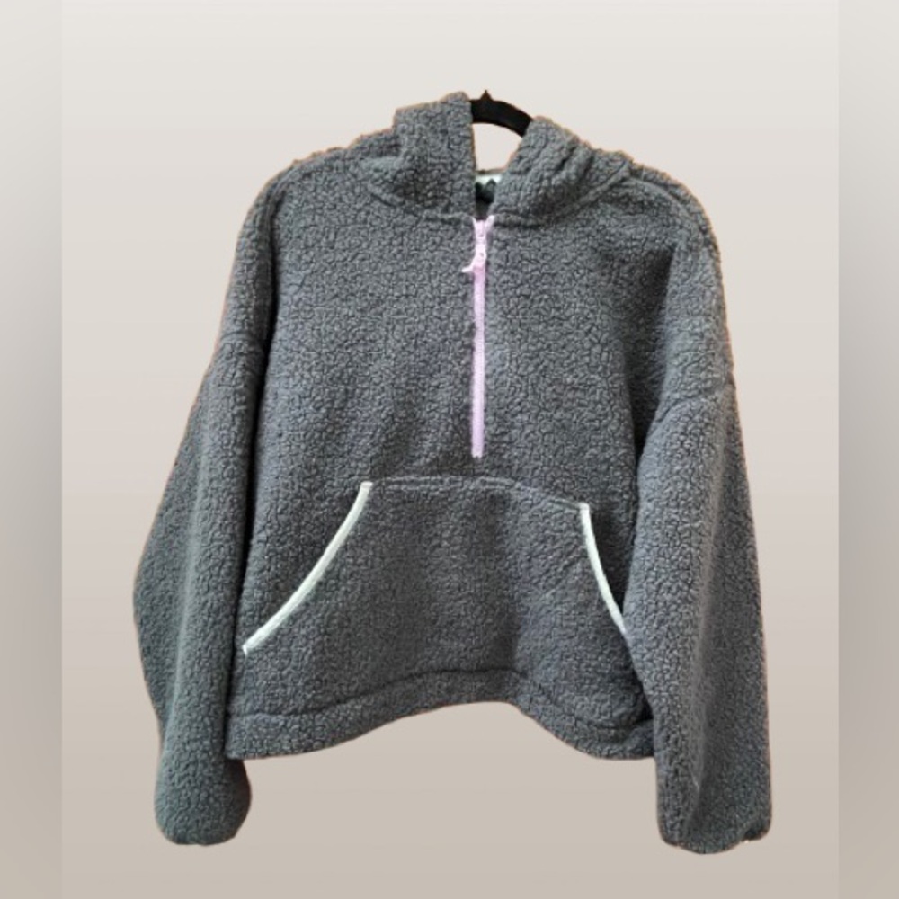 Wild Fable Women’s Sherpa Half Zip Cropped Hooded Sweatshirt - Picture 7 of 16